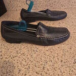 Naturalizer Black Flats with Moccasin-Style Stitching